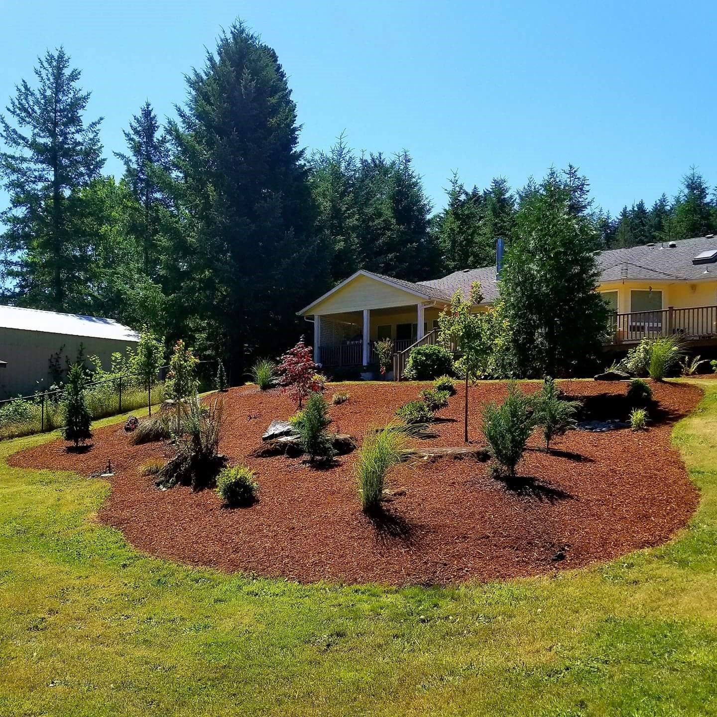 At Siegmund Landscape Supply We Believe That Talented Landscapers Plus Quality Products Equals Stunning Functional Landscape Design Many Of Oregon S Santiam Canyon And Mid Willamette Valley Landscape Contractors Come To Our Barkyard To
